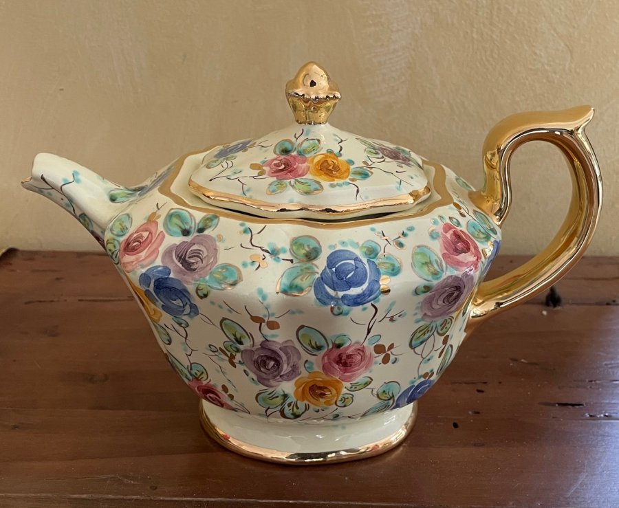 Vintage 1960s Deruta Hand-Painted Ceramic Tea Set