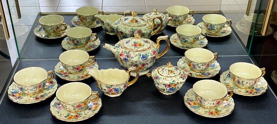 Vintage 1960s Deruta Hand-Painted Ceramic Tea Set